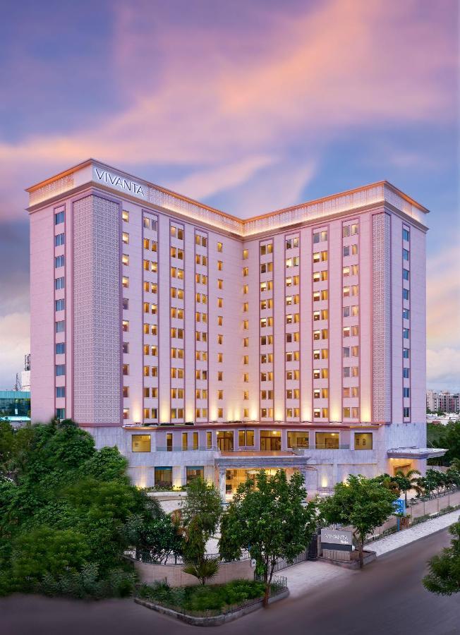 Vivanta Ahmedabad Sg Highway Экстерьер фото