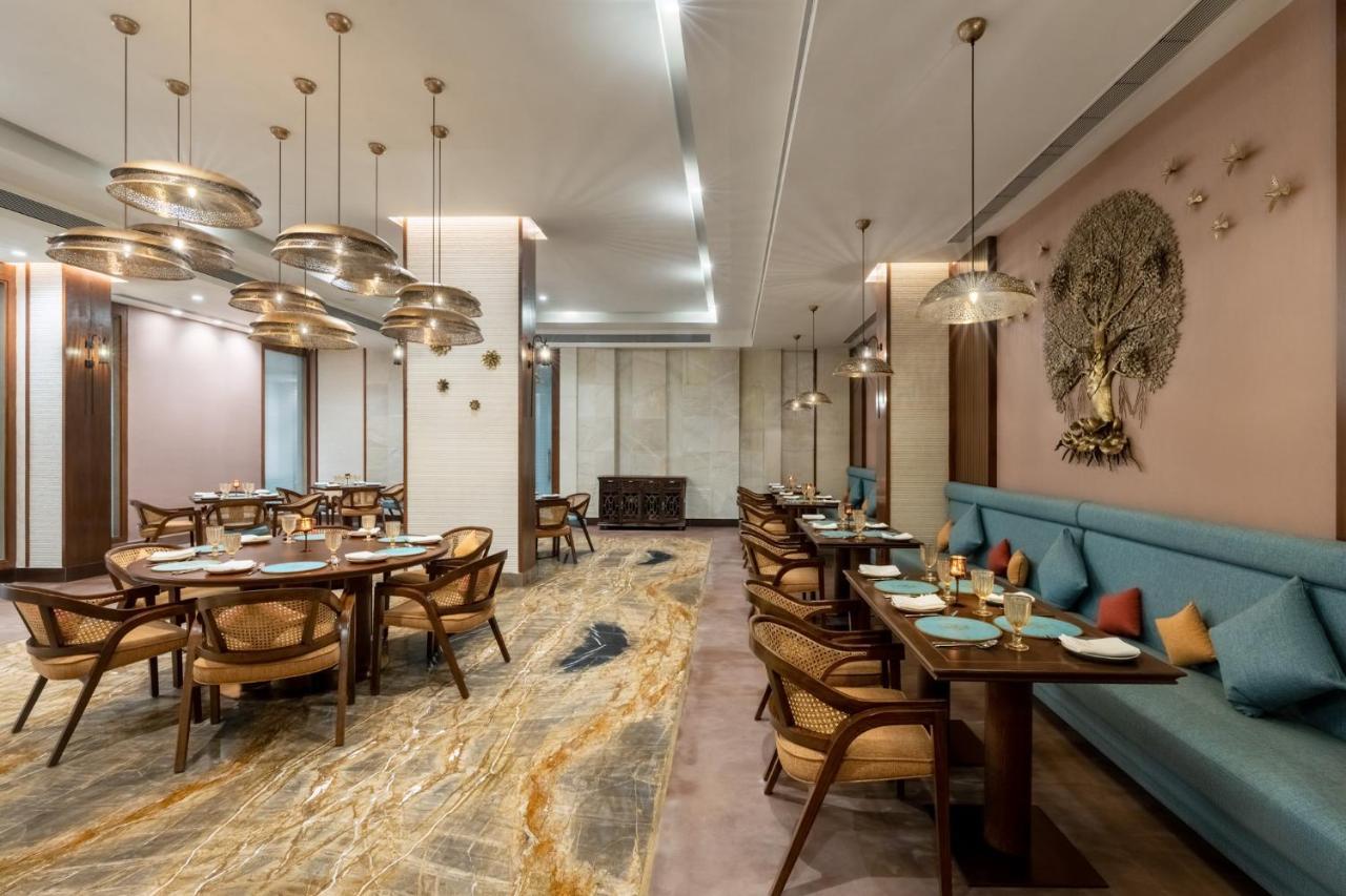 Vivanta Ahmedabad Sg Highway Экстерьер фото
