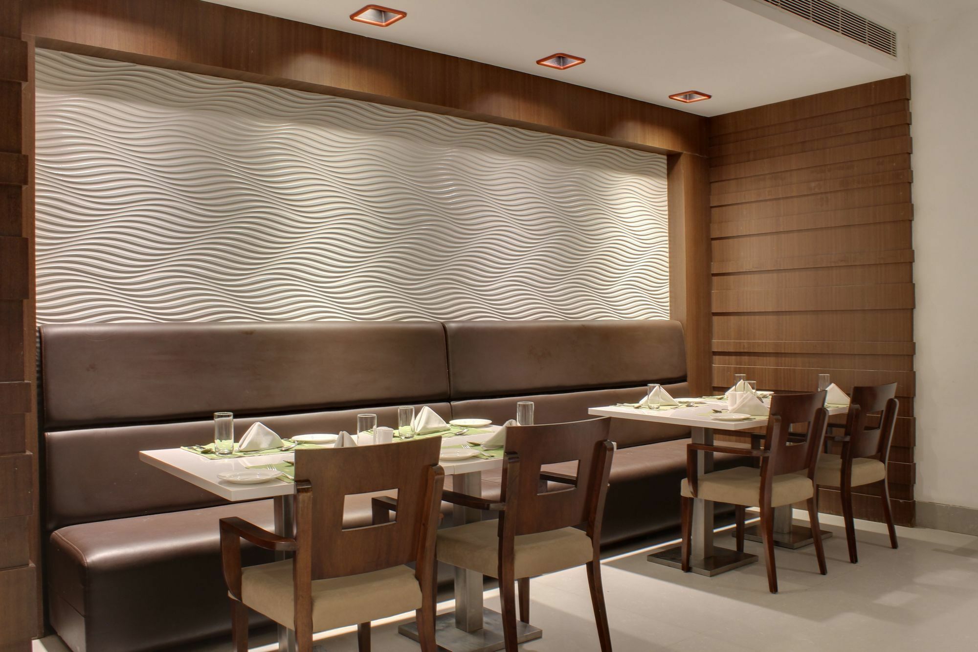 Vivanta Ahmedabad Sg Highway Экстерьер фото